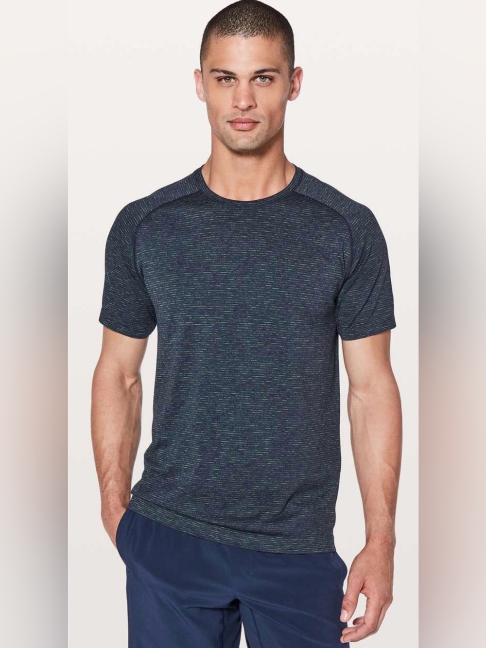 Lululemon Men's Size XL Metal Tech Heathered Navy Short-Sleeve Performance Tee